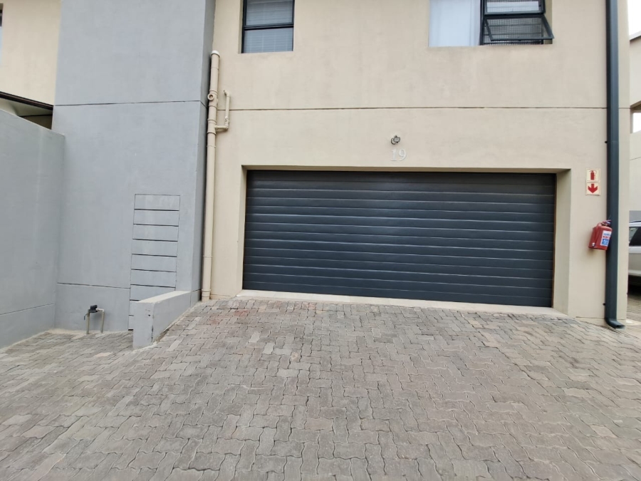 To Let 3 Bedroom Property for Rent in Cashan North West